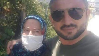 Photo of Eve geldim bir baktım annemin moreli bozuk