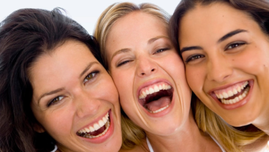 Photo of Çok yaşlı bir çift evde otururken